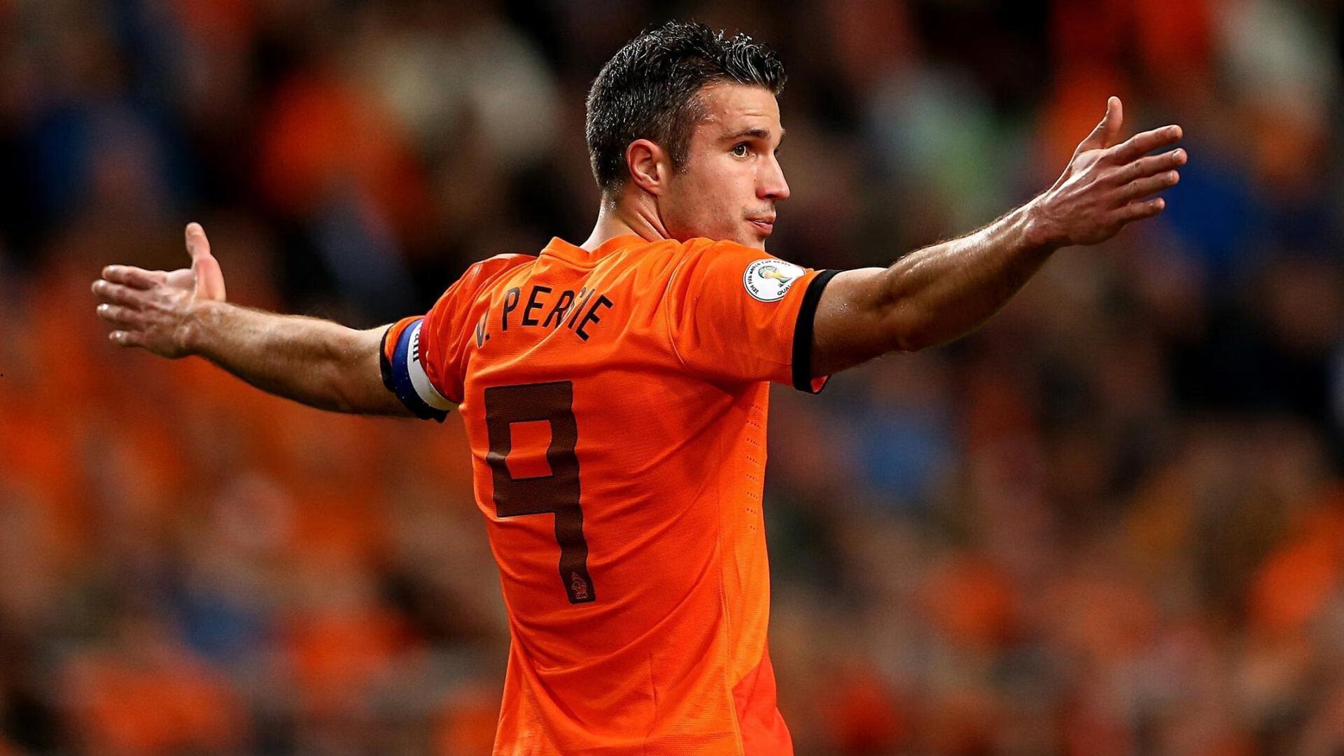 锋线革新！AC米兰锁定两大高中锋 菲尔克鲁格与瑟洛特成夏窗关键目标