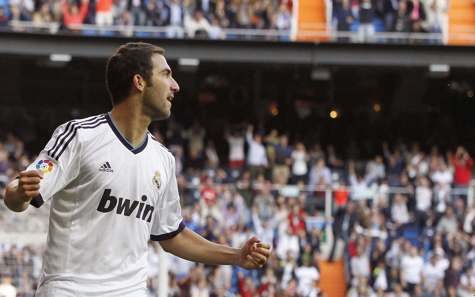 诺坎普翻新工程进度滞后引关注，球场内部惊现鼠患考验巴萨耐心